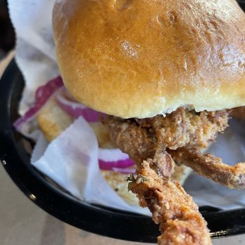 L P Steamers - Seafood Near Me - Baltimore, Maryland