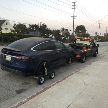 JV Towing - TOWING A TESLA - Towing Near Me - Los Angeles, California