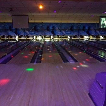 Maple Lanes RVC - Bowling Near Me - Rockville Centre, New York