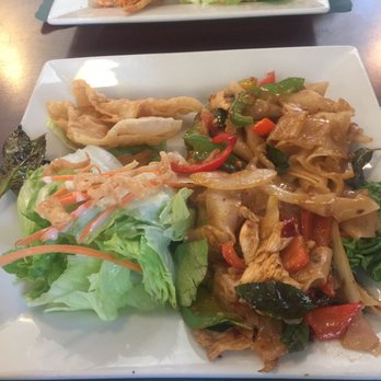 Thai Lotus - Drunken noodle with chicken , extra spicy - Thai Near Me - Corona, California