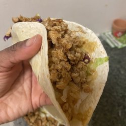 Carnegie Food Hub - 30 March 2023 - Chicken Tacos from Kore Tacos (bland)