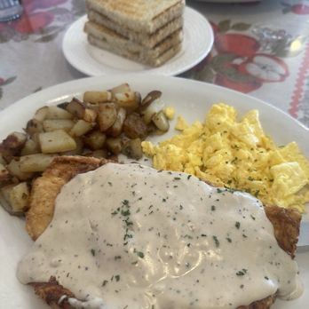 Hometown Country Kitchen - Chicken Fried Chicken - Comfort Food Near Me - Henderson, Nevada