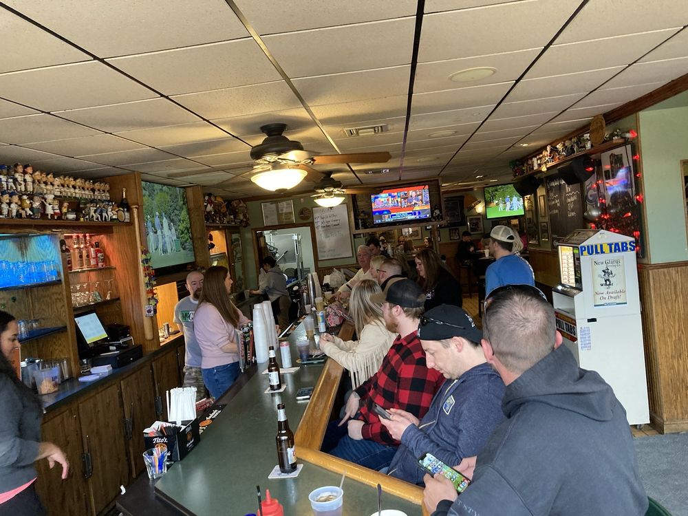 MCGINN’S SPORTS BAR Updated September 2024 291 Photos & 51 Reviews