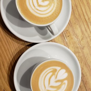 Nømad Cøffee - Almond milk latte and regular latte - Coffee & Tea Near Me - Barcelona, B Nømad Cøffee - Almond milk latte and regular latte - Coffee & Tea Near Me - Barcelona, B
