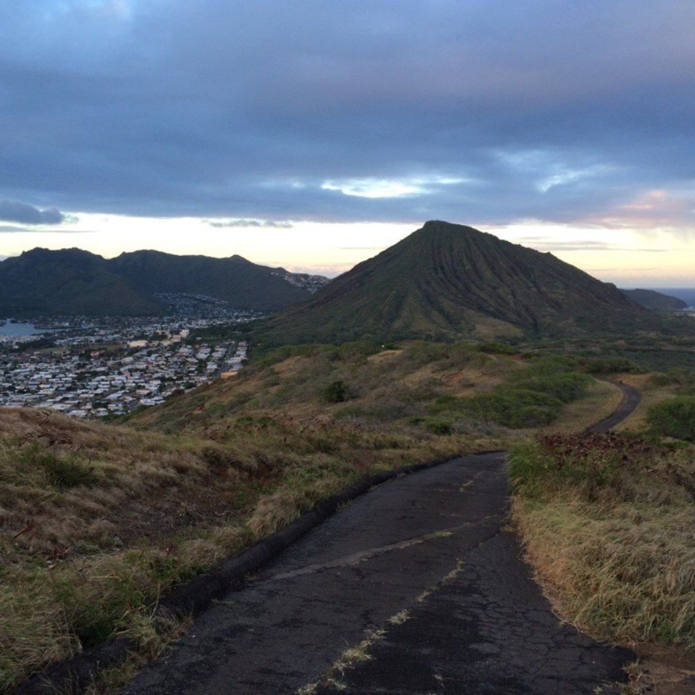 Hanauma Bay Trail - Hiking Near Me - Honolulu, Hawaii