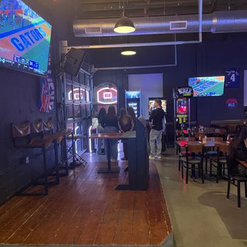 The Horseshoe - Bars Near Me - Charlotte, North Carolina