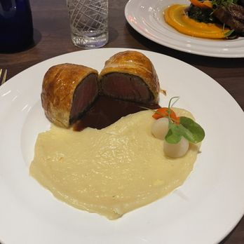 Gordon Ramsay Hell's Kitchen - Beef Wellington - New American Near Me - Atlantic City, New Jersey