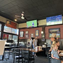 Plymouth Pub - The main room