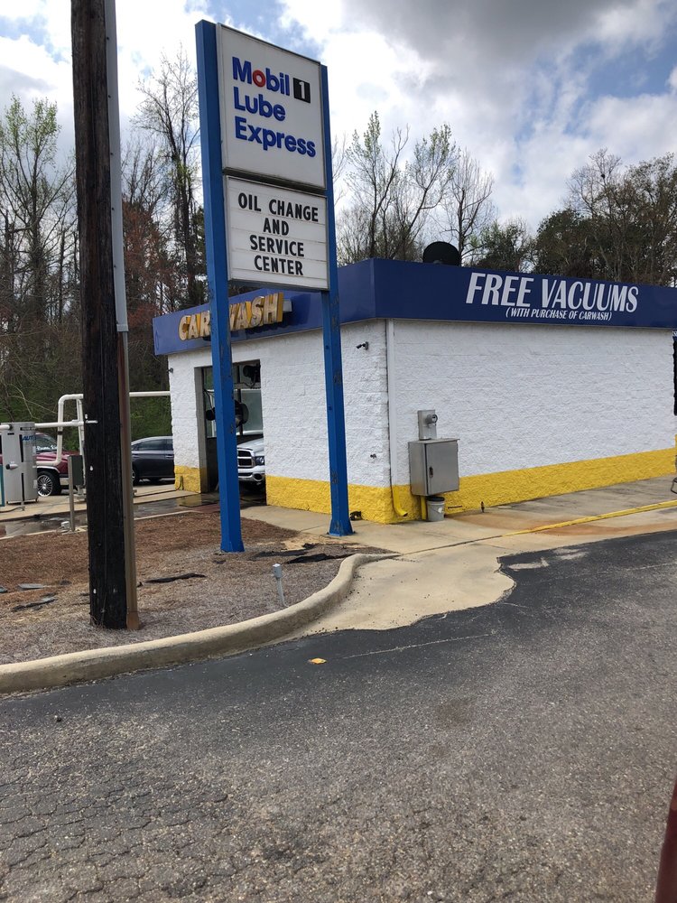 THE WASH Updated August 2024 1801 7th St N, Clanton, Alabama Car