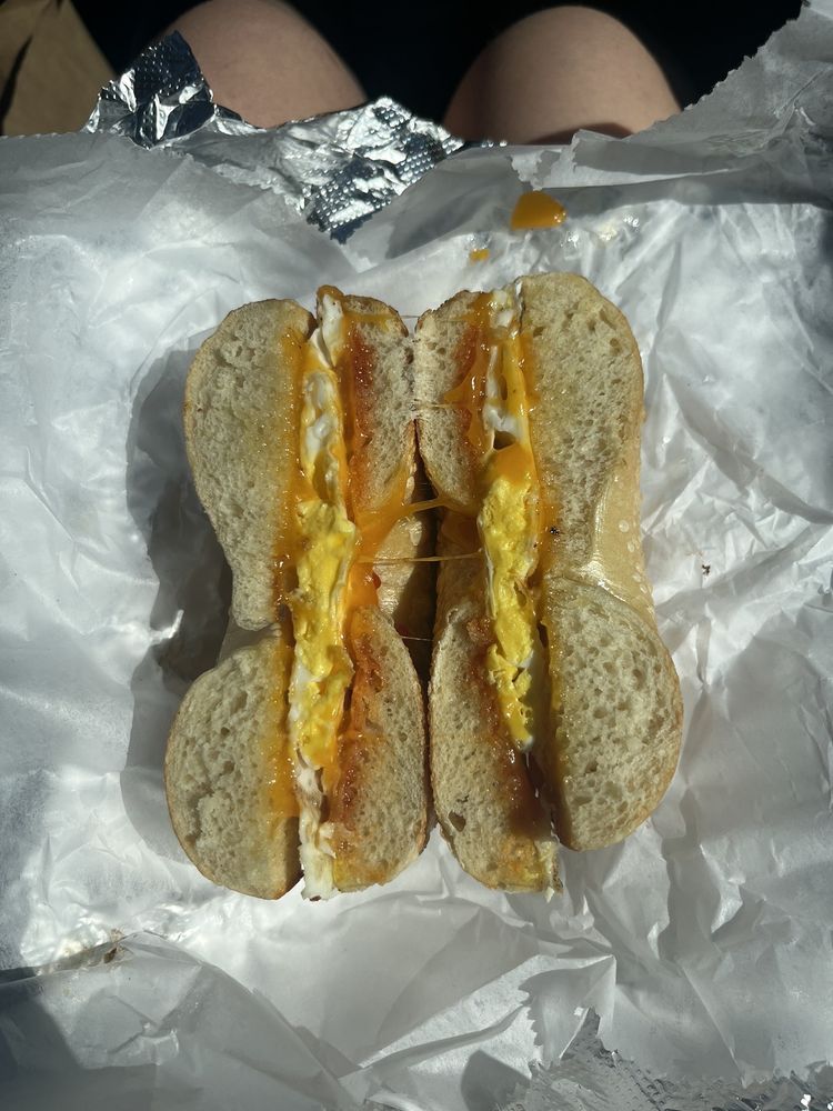 DOWNTOWN BAGELS Updated October 2024 25 Photos & 53 Reviews 125 Dolson Ave, Middletown