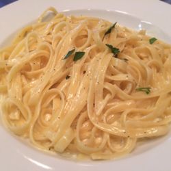 Brooklyn South Pizzeria - Fettuccini Alfredo