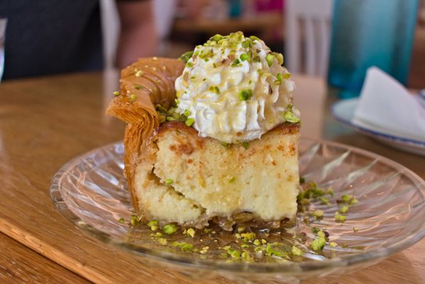 Mamakas Taverna by null