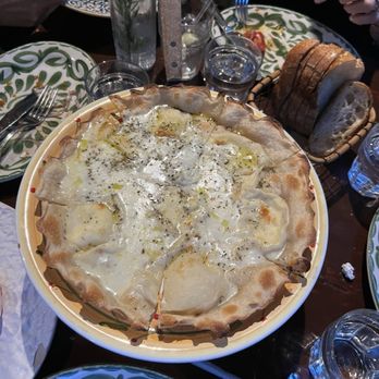 Piccola Cucina Uptown - white flatbread pizza - Sicilian Near Me - New York, New York Piccola Cucina Uptown - white flatbread pizza - Sicilian Near Me - New York, New York