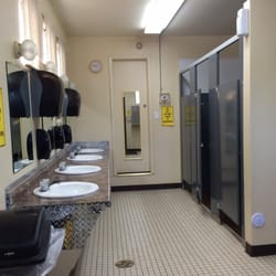 Bismarck KOA - Very, very clean bathroom.