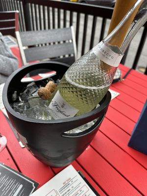 VIVO Tapas KITCHEN • LOUNGE by null