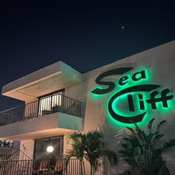 Sea Cliff Hotel