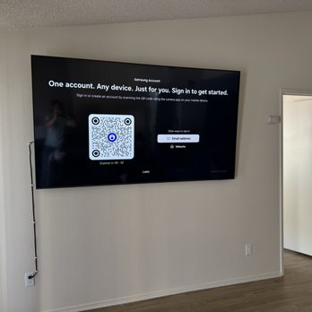 Sigala Solutions - 85in Full motion TV mounted - TV Mounting Near Me Sigala Solutions - 85in Full motion TV mounted - TV Mounting Near Me