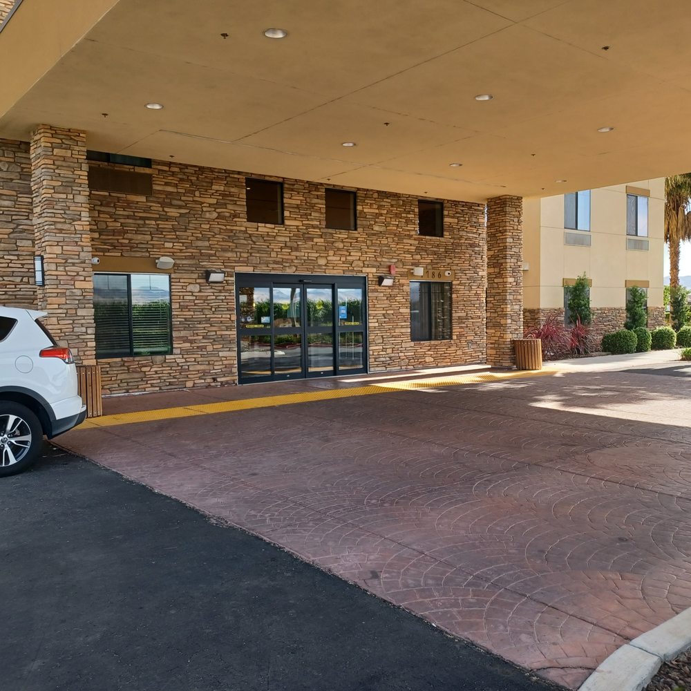 Best Western Plus Coalinga Inn - Front Entrance - Hotels Near Me - Coalinga, California Best Western Plus Coalinga Inn - Front Entrance - Hotels Near Me - Coalinga, California
