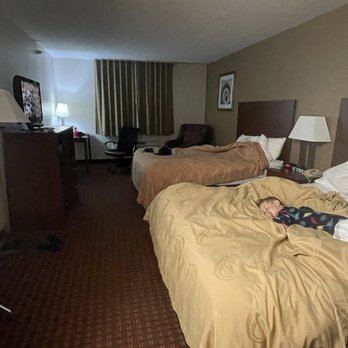 Quality Inn - No ce clean room with comfy beds - Hotels Near Me - Sawyer, Michigan