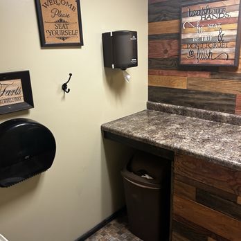 Scenic Ridge Campground - Bathroom at camp store - Campgrounds Near Me - Whitewater, Wisconsin Scenic Ridge Campground - Bathroom at camp store - Campgrounds Near Me - Whitewater, Wisconsin