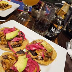 Restaurante La Parroquia - Unos panuchos de cochinita todo delicioso.