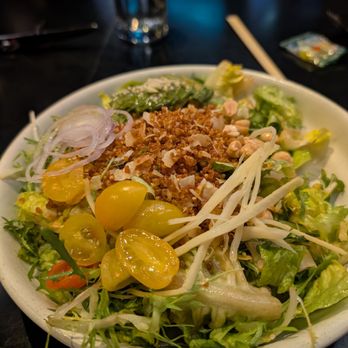 Momofuku - Crispy quinoa and market greens salad - New American Near Me - Las Vegas, Nevada