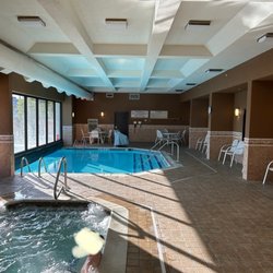 Drury Inn & Suites Birmingham Lakeshore Drive