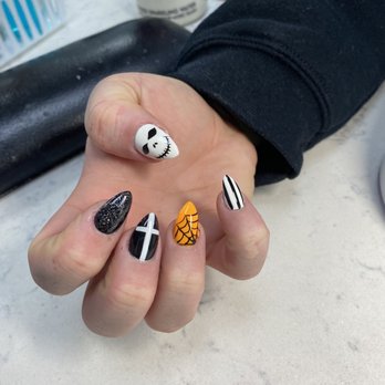 Pearl Nails - Halloween nails! - Nail Salons Near Me - Lacey, Washington Pearl Nails - Halloween nails! - Nail Salons Near Me - Lacey, Washington
