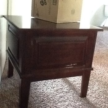Colonial Van Lines - End table - Movers Near Me - Pompano Beach, Florida Colonial Van Lines - End table - Movers Near Me - Pompano Beach, Florida
