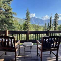 Tundra Rose Guest Cottages
