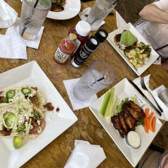 Hemingway's Tavern - Key West Bowl, Tavern Tacos, KWFD Smoked Wings, and Crabs on the Dock - New American Near Me - Melbourne, Florida