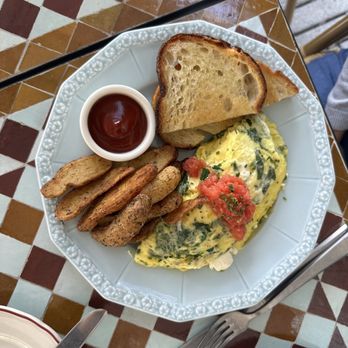 Predalina - omelet - Mediterranean Near Me - Tampa, Florida Predalina - omelet - Mediterranean Near Me - Tampa, Florida