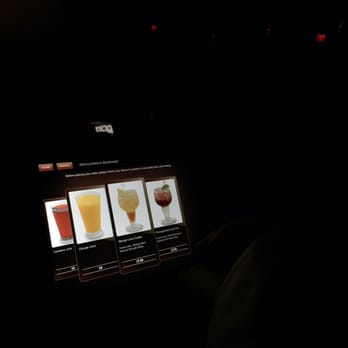 Showcase SuperLux Chestnut Hill - iPad Menu - Cinema Near Me - Newton, Massachusetts