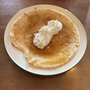De Kraai - APRICOT JAM & WHIPPED CREAM PANCAKE - Creperies Near Me - Zaandam, New Hampshire
