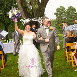 Michelle Lynn Photography - Outdoor Wedding photography of the bride and groom.