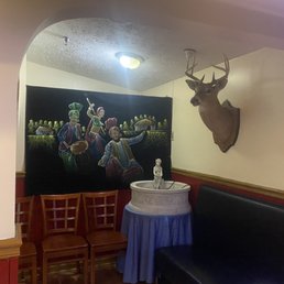 Guess this is what an Indian restaurant in Kentucky looks like Guess this is what an Indian restaurant in Kentucky looks like