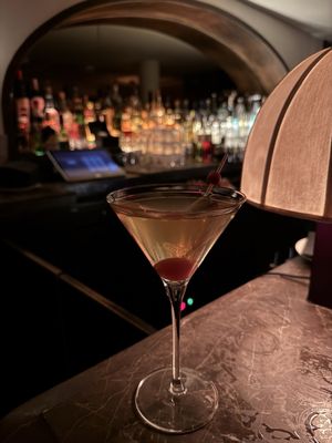 Jac's on Bond by null