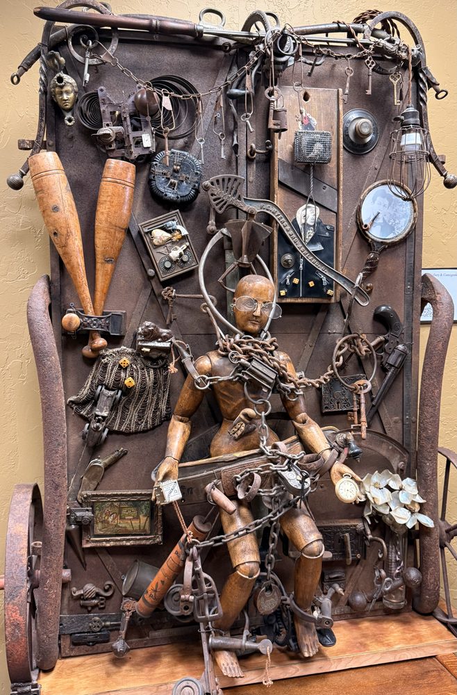 Art Villain Gallery & Consignment