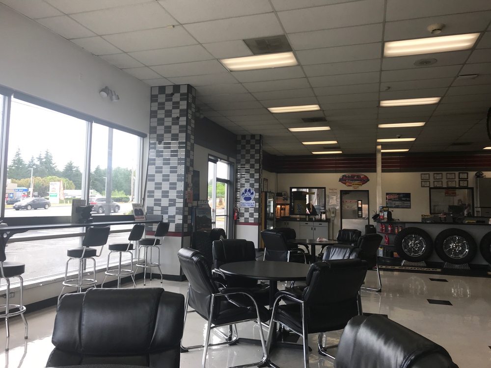 LES SCHWAB TIRE CENTER Updated August 2024 13 Photos & 92 Reviews