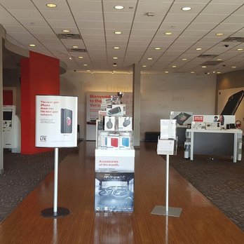 Verizon - Interior - Mobile Phones Near Me - San Antonio, Texas Verizon - Interior - Mobile Phones Near Me - San Antonio, Texas