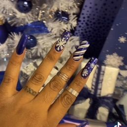 Holiday inspired nails! Holiday inspired nails!