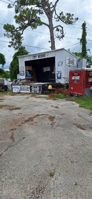 Last Resort Bar by null