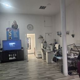 At the salon, a very nice and clean environment At the salon, a very nice and clean environment