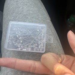 Perris Flowers - Pins