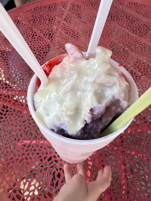 Flavors Snoballs & Ice Cream by null