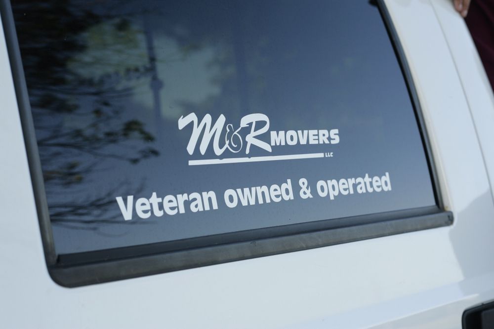 M & R MOVERS LLC