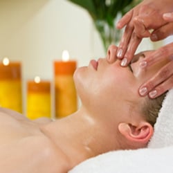 International Eyebrows - Eyebrow Threading in Denver