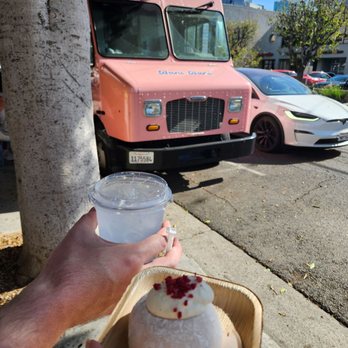 Bani Bani - Strawberry mochi and galaxy drive energy drink! - Gelato Near Me - Los Angeles, California