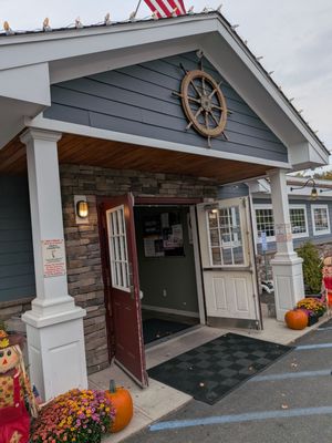 Captain's Table by null