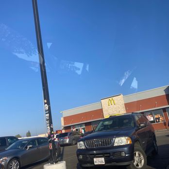 McDonald's - Burgers Near Me - Coalinga, California McDonald's - Burgers Near Me - Coalinga, California